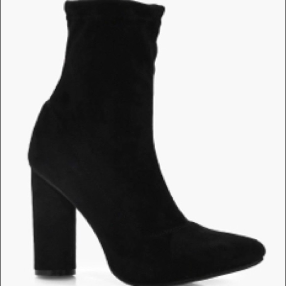 Boohoo Edie Pointed Toe Cylinder Heel Sock Boots